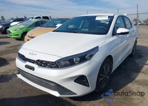 2024 Kia Forte Lxs z USA, uszkodzony, nr VIN 3KPF24AD2RE796154